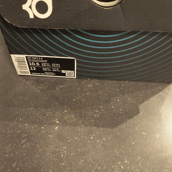 Nike KD Trey 5 X size 10.5 basketball shoes w/ box wolf grey - cool grey - Picture 2 of 7